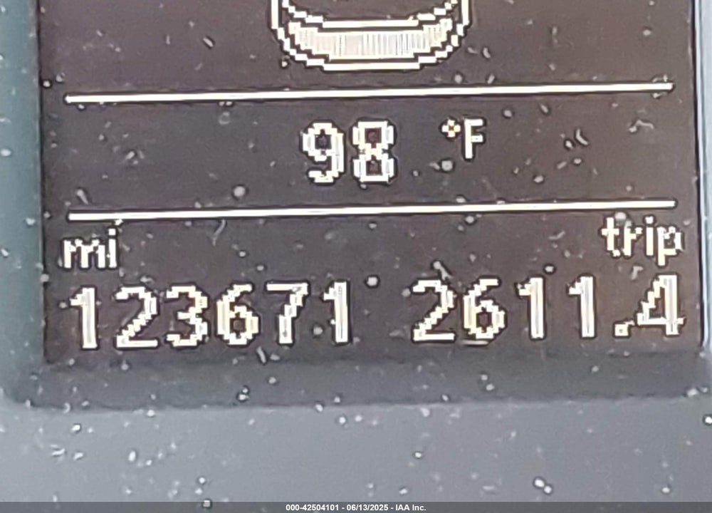 2013 VOLKSWAGEN PASSAT VIN: 1VWCN7A39DC047044