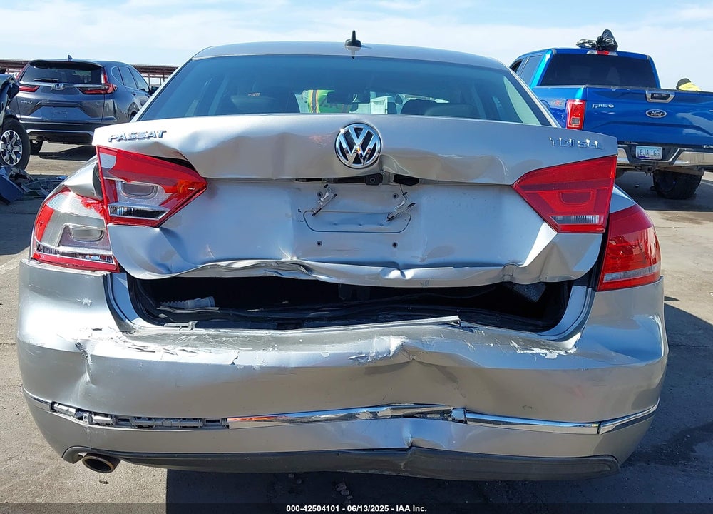2013 VOLKSWAGEN PASSAT VIN: 1VWCN7A39DC047044