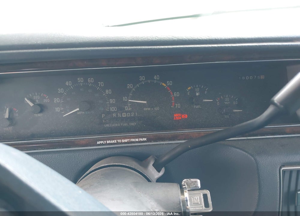 1992 BUICK ROADMASTER VIN: 1G4BN5379NR441396
