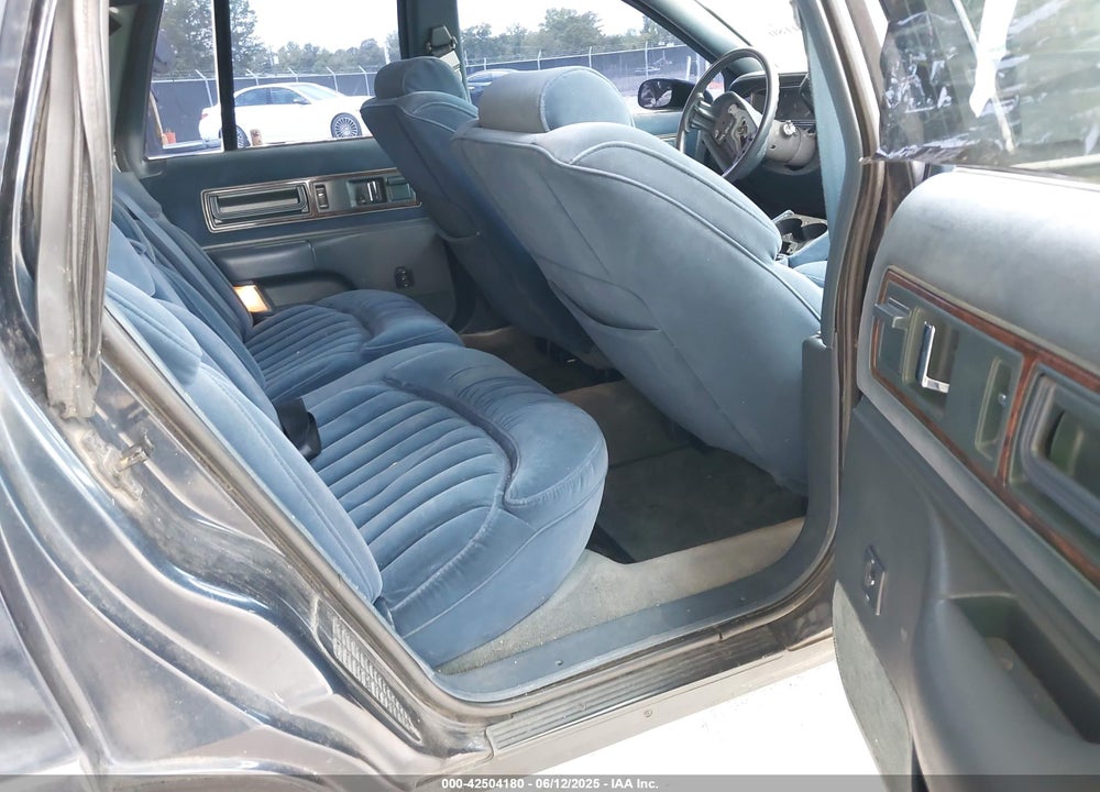 1992 BUICK ROADMASTER VIN: 1G4BN5379NR441396