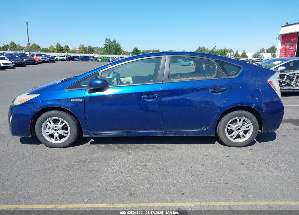 2011 TOYOTA PRIUS TWO VIN: JTDKN3DU0B0253881