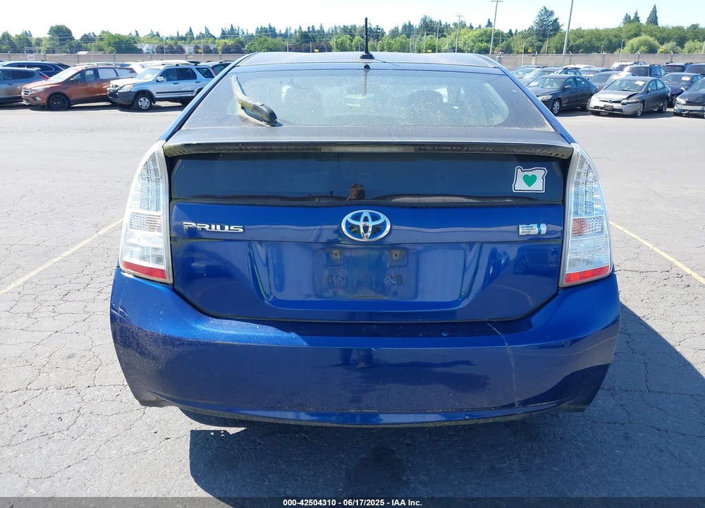 2011 TOYOTA PRIUS TWO VIN: JTDKN3DU0B0253881