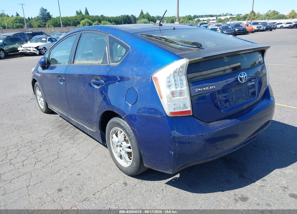 2011 TOYOTA PRIUS TWO VIN: JTDKN3DU0B0253881