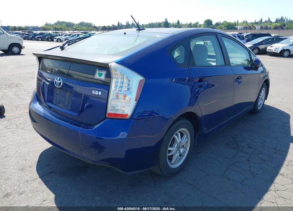 2011 TOYOTA PRIUS TWO VIN: JTDKN3DU0B0253881