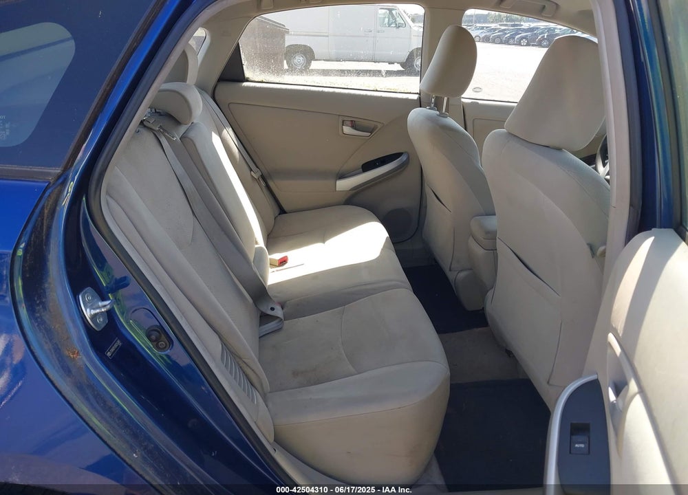 2011 TOYOTA PRIUS TWO VIN: JTDKN3DU0B0253881