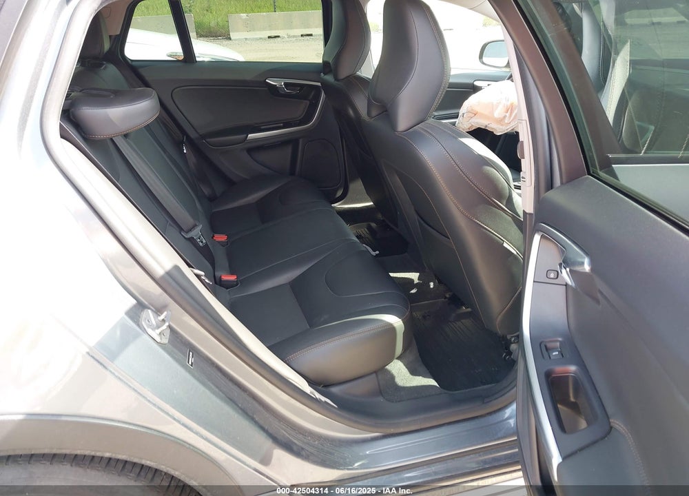 2018 VOLVO V60 CROSS COUNTRY T5 VIN: YV440MWK5J2044158
