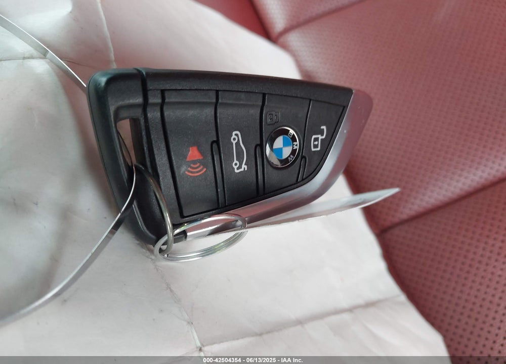 2023 BMW 3 SERIES VIN: 3MW49FF08P8C88221
