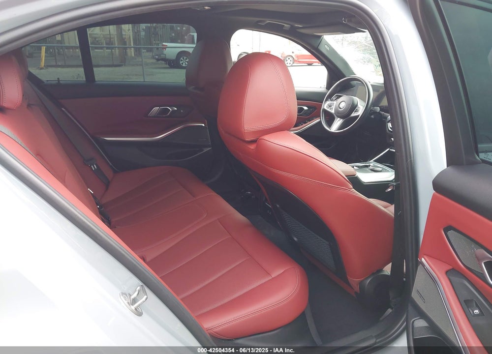 2023 BMW 3 SERIES VIN: 3MW49FF08P8C88221