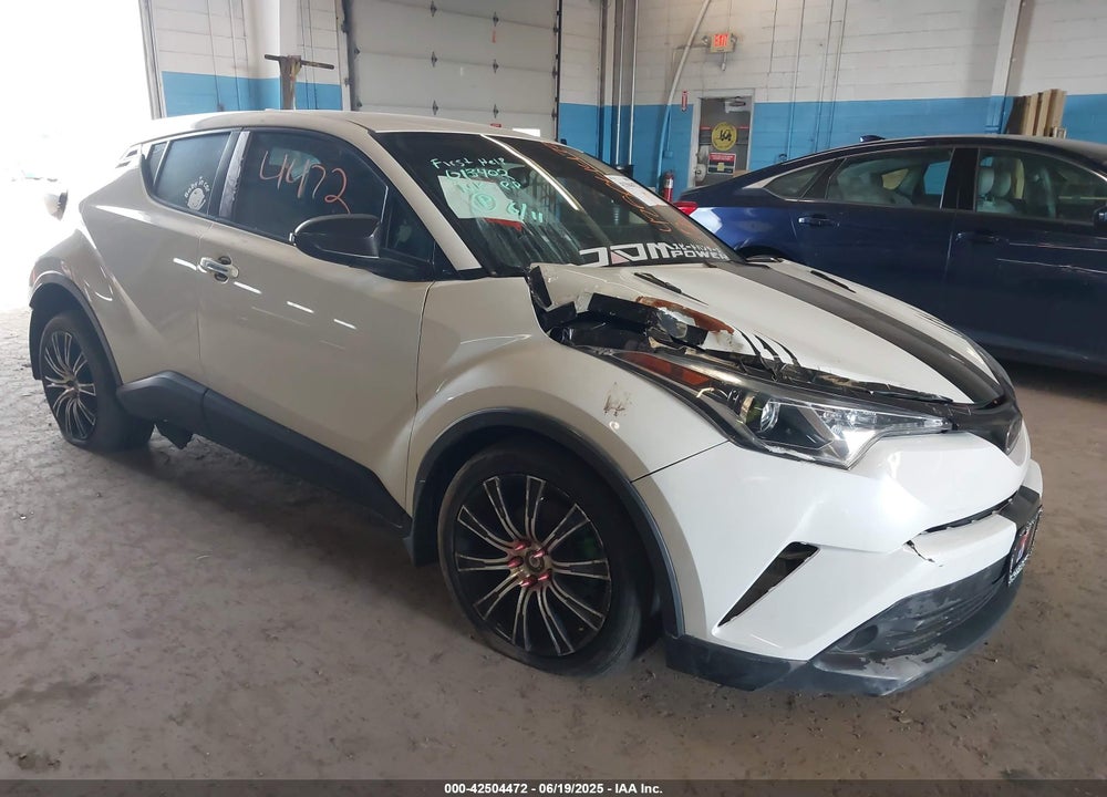 2018 TOYOTA C-HR VIN: NMTKHMBX6JR013402