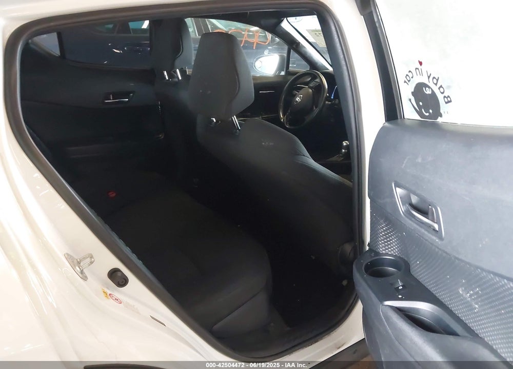2018 TOYOTA C-HR VIN: NMTKHMBX6JR013402