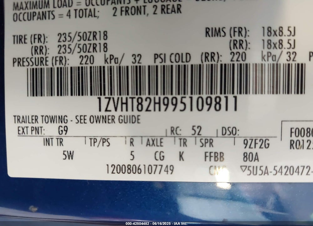 2009 FORD MUSTANG VIN: 1ZVHT82H995109811