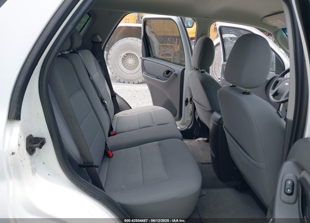 2007 FORD ESCAPE HYBRID VIN: 1FMCU49H47KC05199