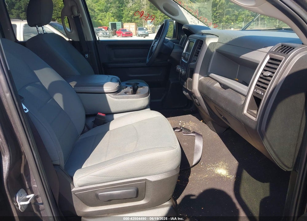 2018 RAM 1500 EXPRESS 4X2 6'4 BOX VIN: 1C6RR6FT4JS183532