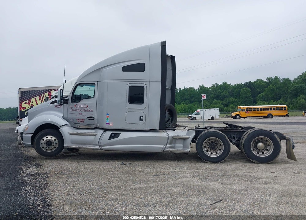 2021 KENWORTH T680 VIN: 1XKYD49X4MJ401845
