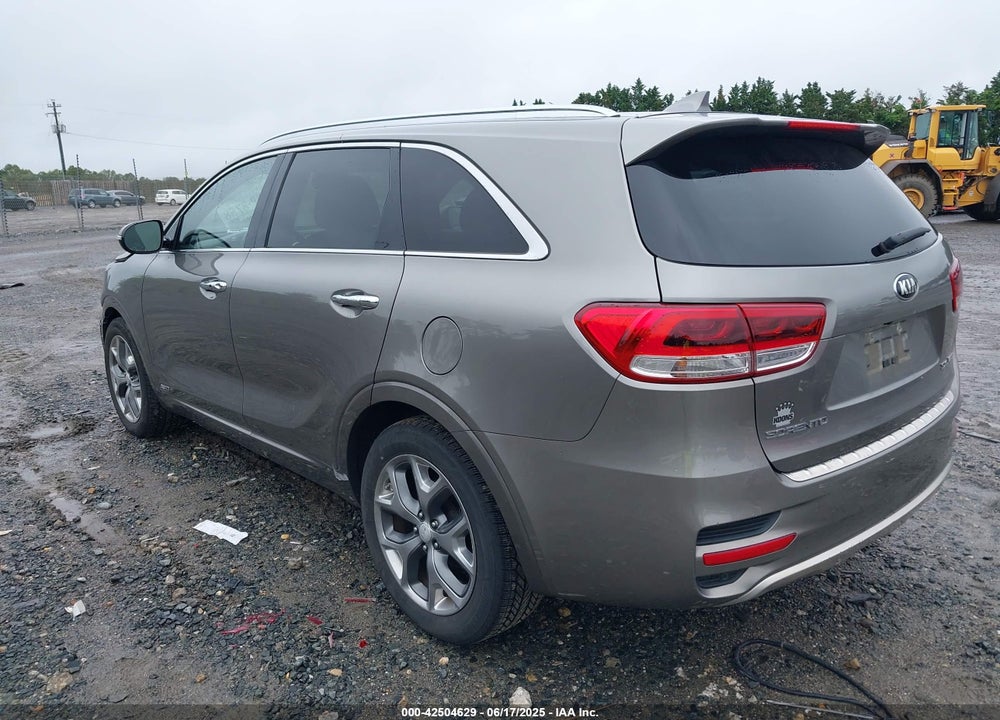 2016 KIA SORENTO VIN: 5XYPKDA15GG011894