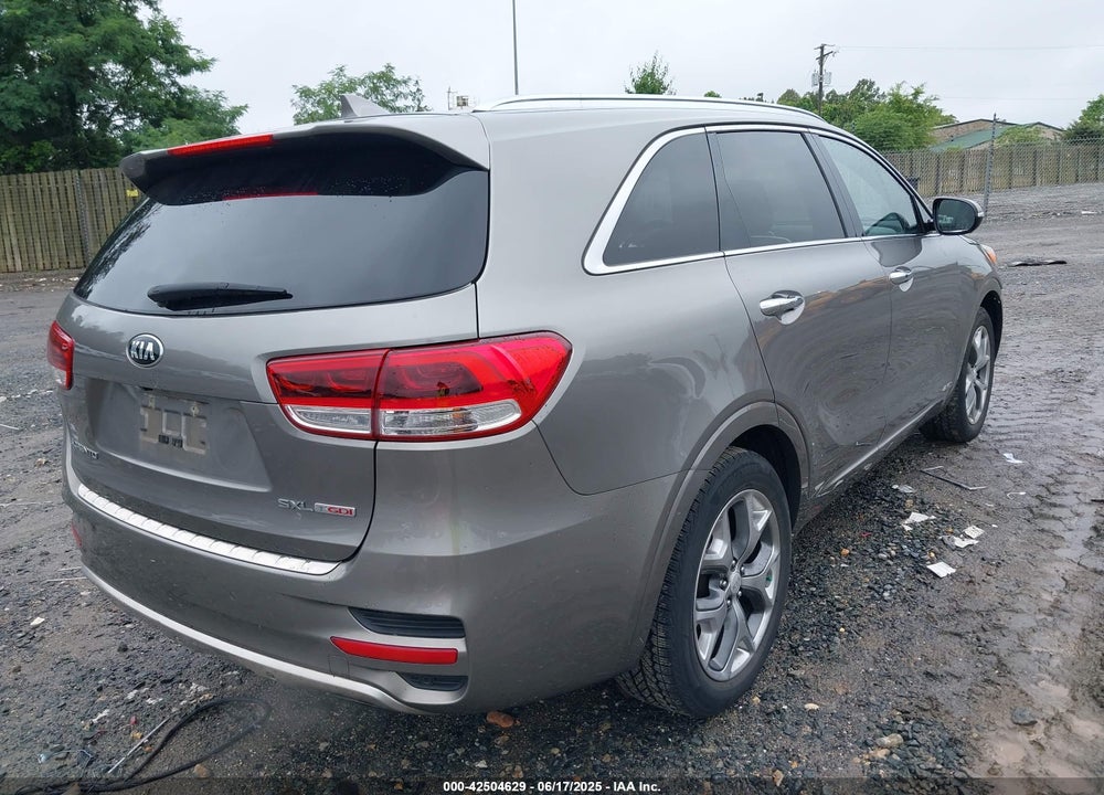 2016 KIA SORENTO VIN: 5XYPKDA15GG011894
