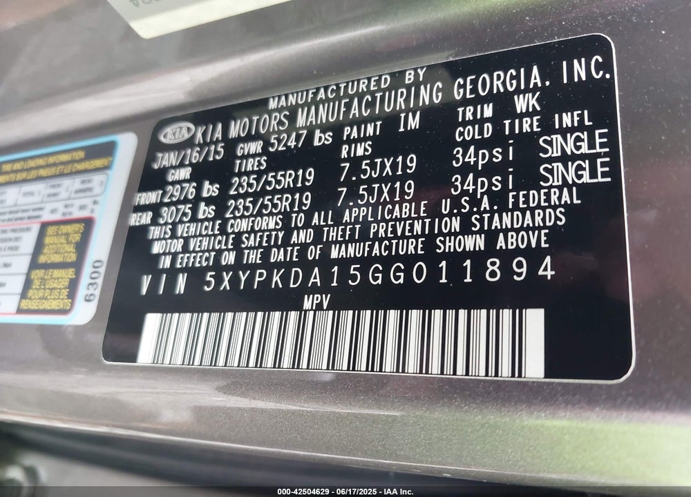 2016 KIA SORENTO VIN: 5XYPKDA15GG011894