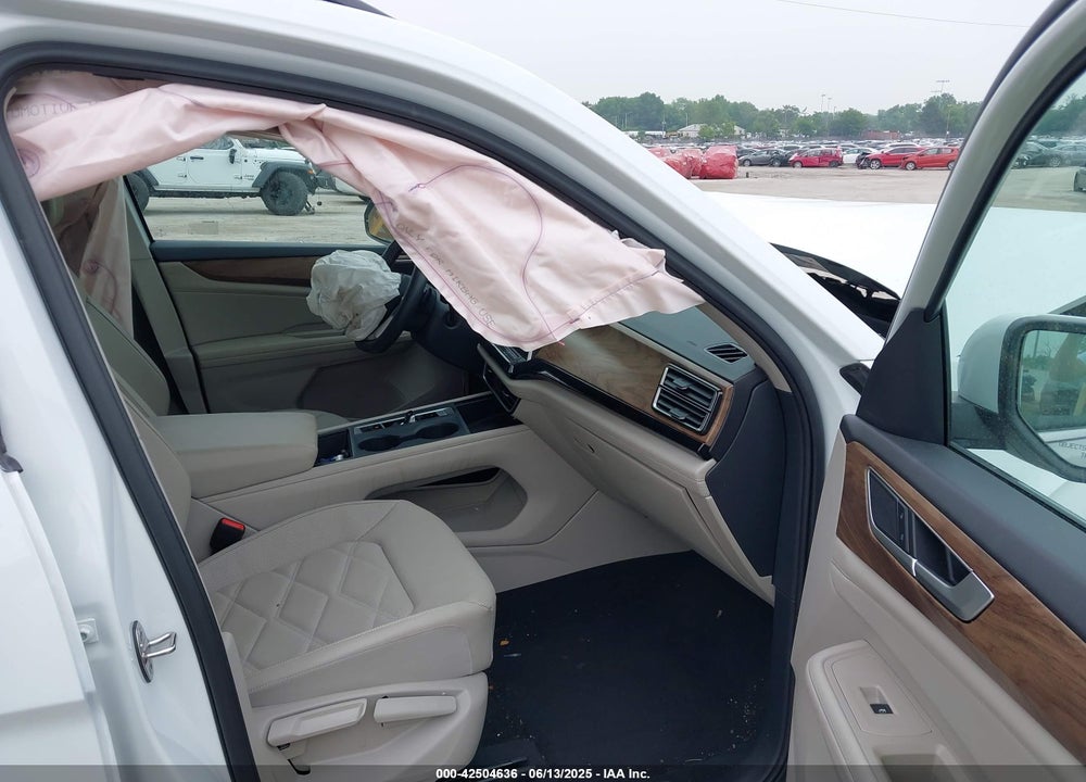 2024 VOLKSWAGEN ATLAS VIN: 1V2LR2CA4RC599269