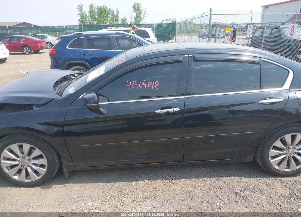 2015 HONDA ACCORD VIN: 1HGCR3F80FA014373