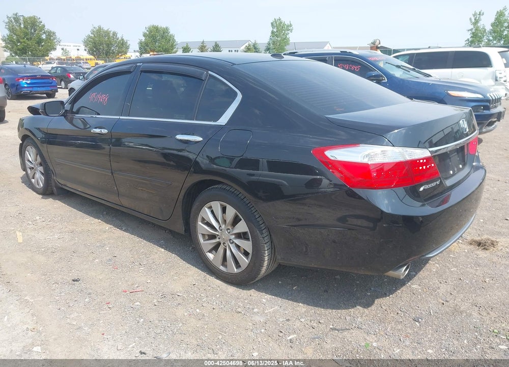 2015 HONDA ACCORD VIN: 1HGCR3F80FA014373