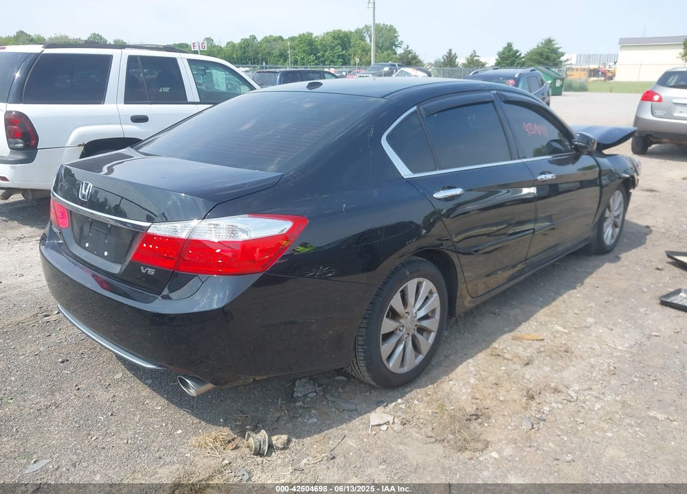 2015 HONDA ACCORD VIN: 1HGCR3F80FA014373