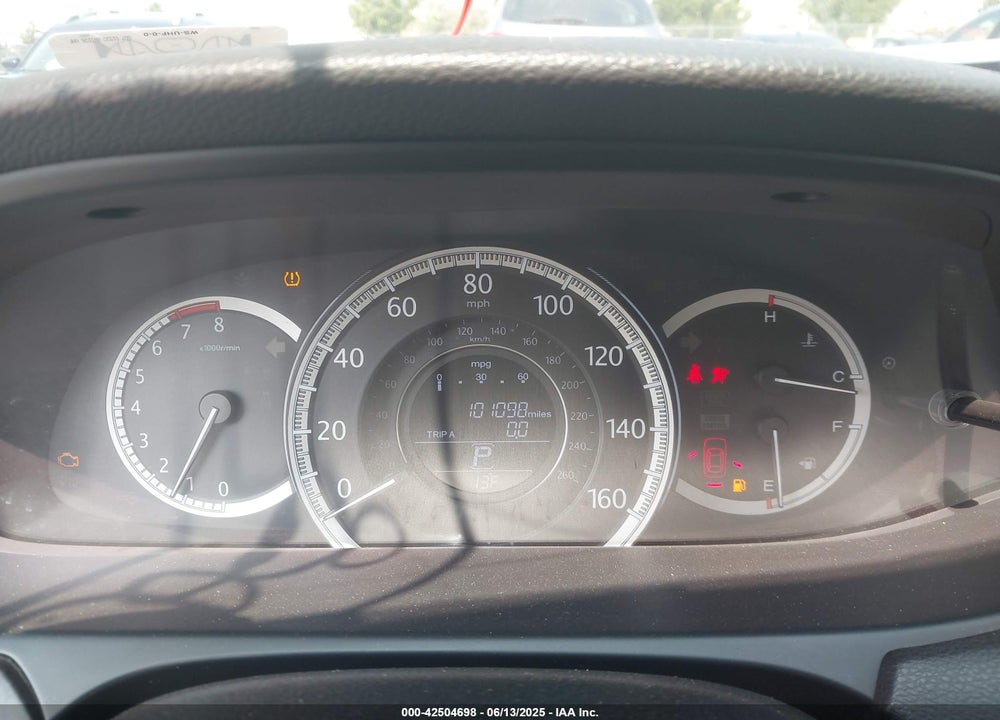 2015 HONDA ACCORD VIN: 1HGCR3F80FA014373