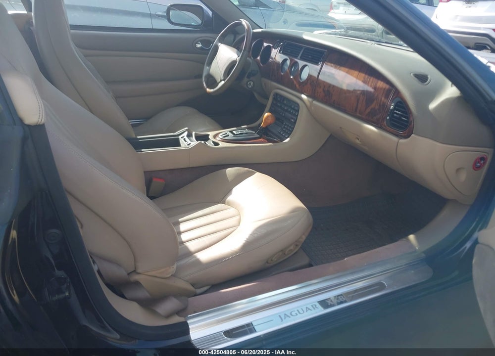 1999 JAGUAR XK8 VIN: SAJGX2040XC038590