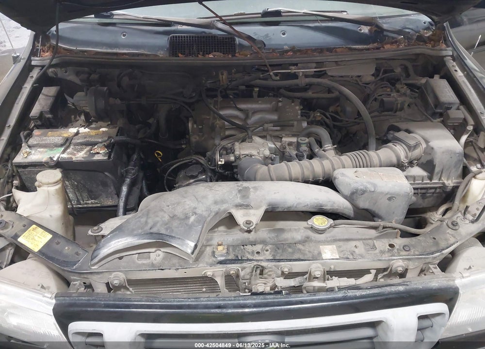 1998 MAZDA MPV VIN: JM3LV5233W0836386