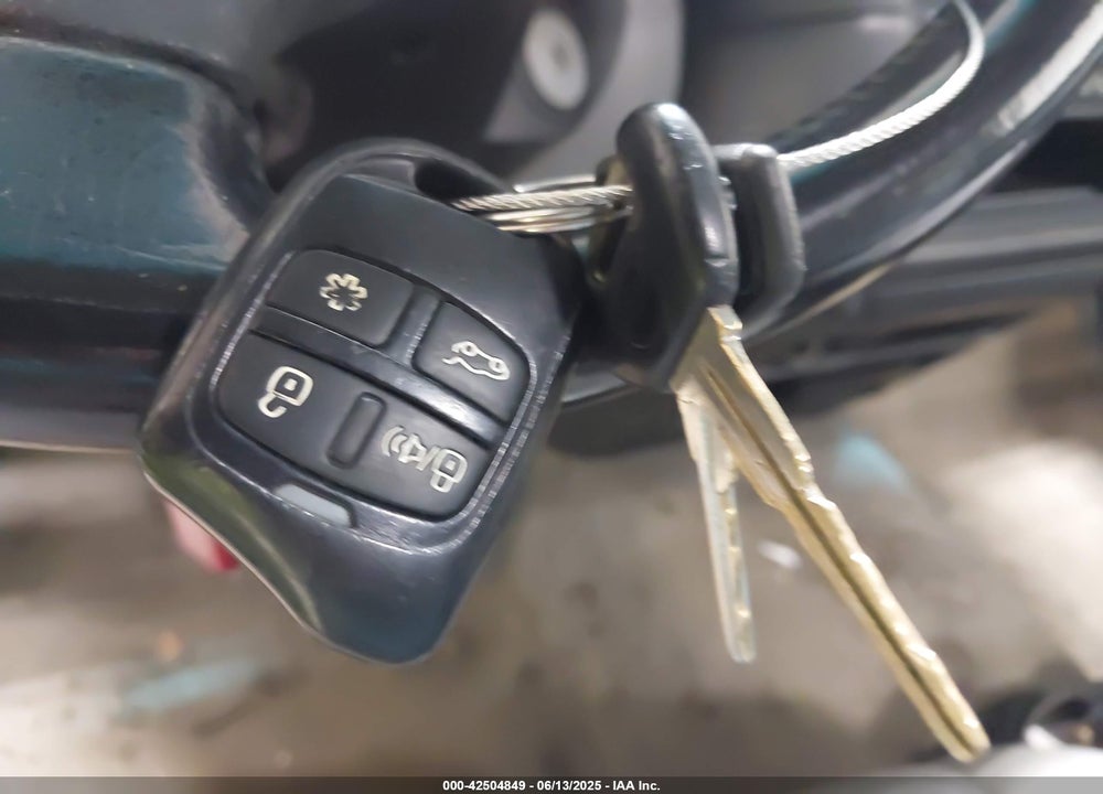 1998 MAZDA MPV VIN: JM3LV5233W0836386