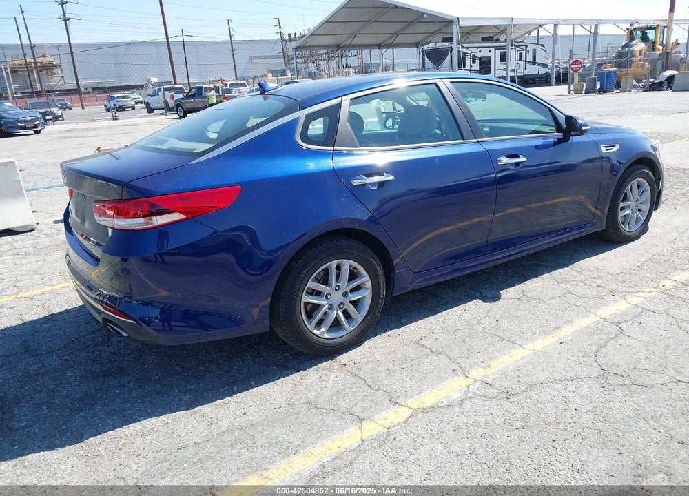2016 KIA OPTIMA VIN: 5XXGT4L35GG088782