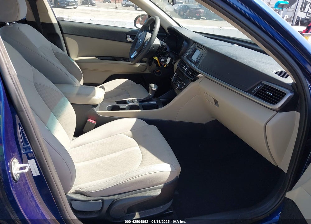 2016 KIA OPTIMA VIN: 5XXGT4L35GG088782