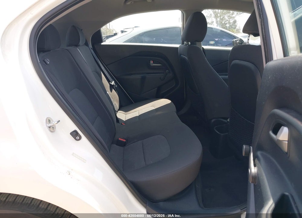 2014 KIA RIO VIN: KNADM5A30E6409080