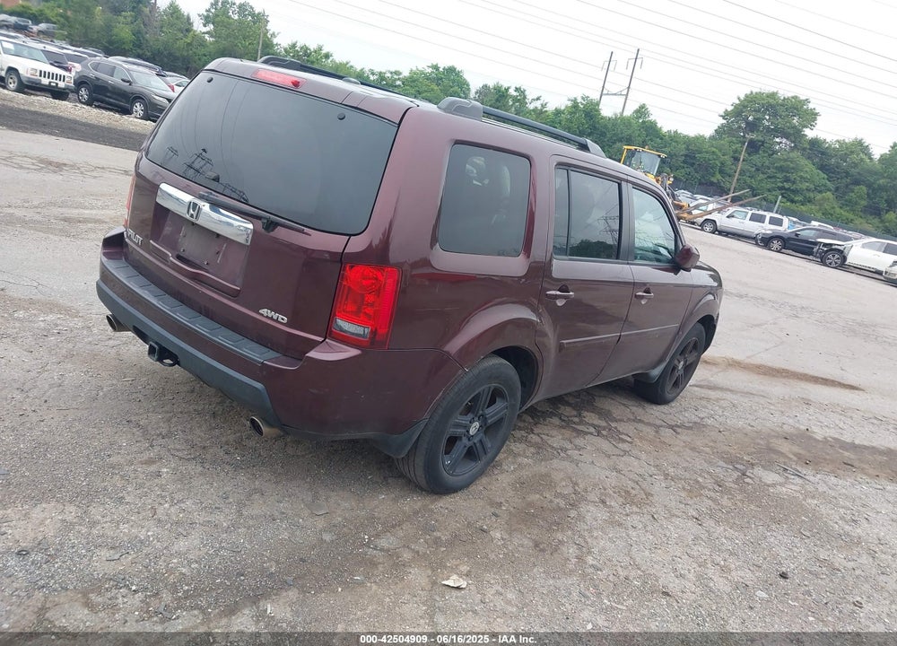 2011 HONDA PILOT VIN: 5FNYF4H51BB071494