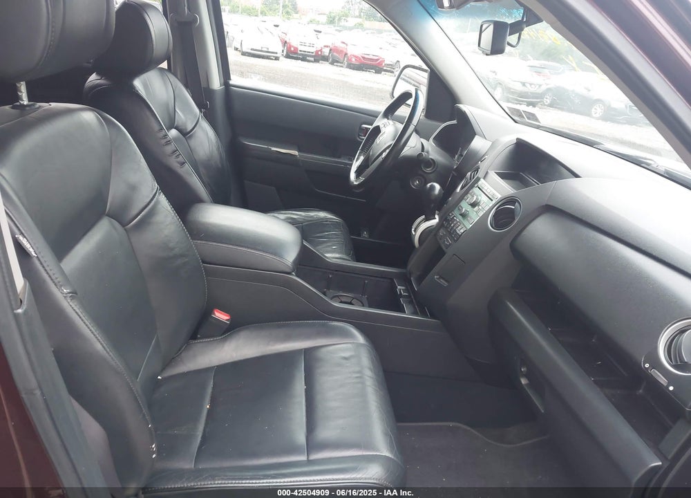 2011 HONDA PILOT VIN: 5FNYF4H51BB071494