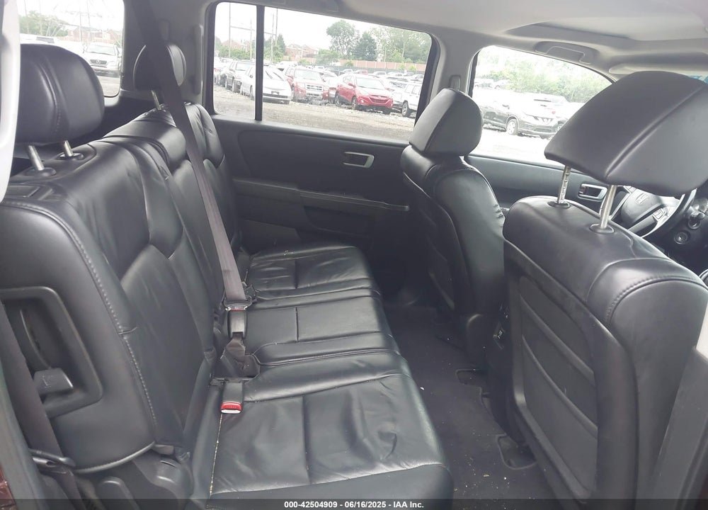 2011 HONDA PILOT VIN: 5FNYF4H51BB071494