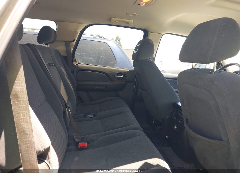 2007 GMC YUKON VIN: 1GKFC13J97R187132