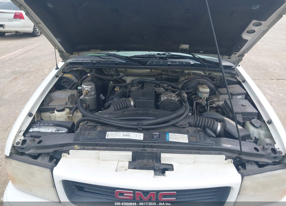 1999 GMC SONOMA SLS VIN: 1GTCS1949X8506831