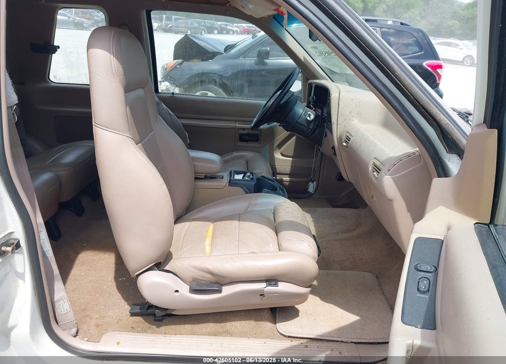 1994 FORD EXPLORER VIN: 1FMCU24X6RUD62453