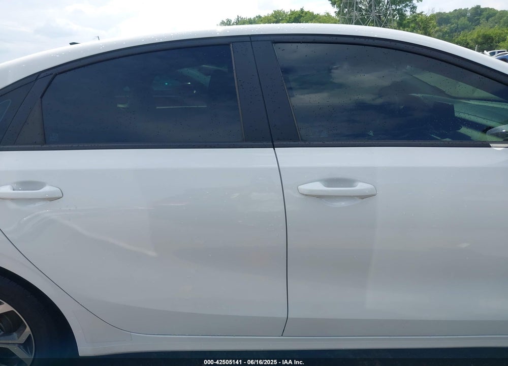 2021 KIA FORTE LXS VIN: 3KPF24AD5ME331800
