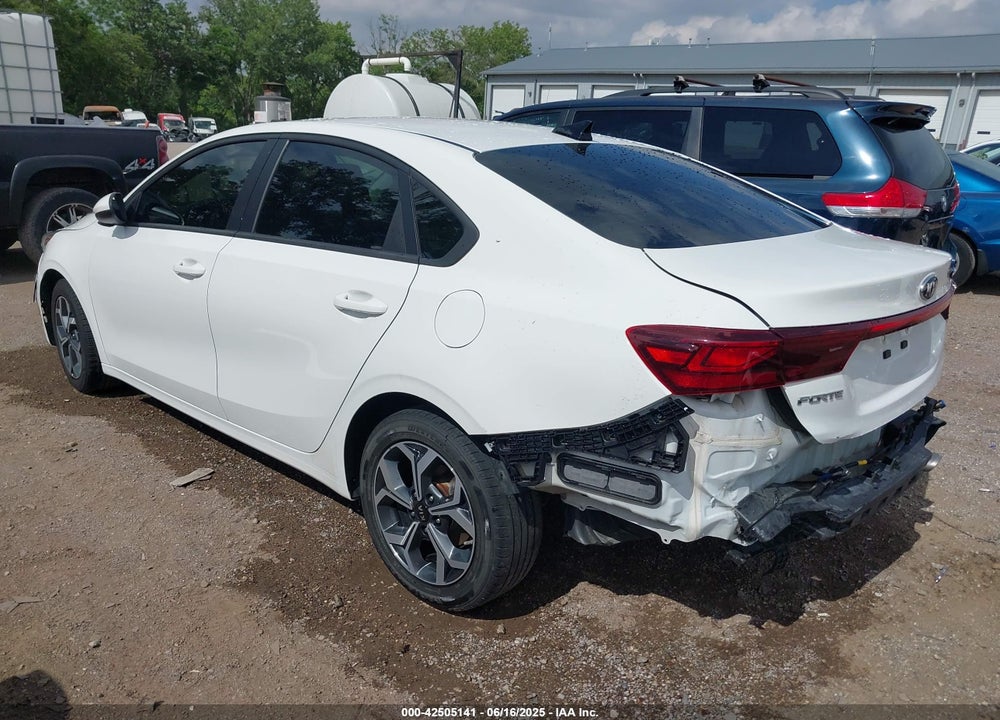 2021 KIA FORTE LXS VIN: 3KPF24AD5ME331800