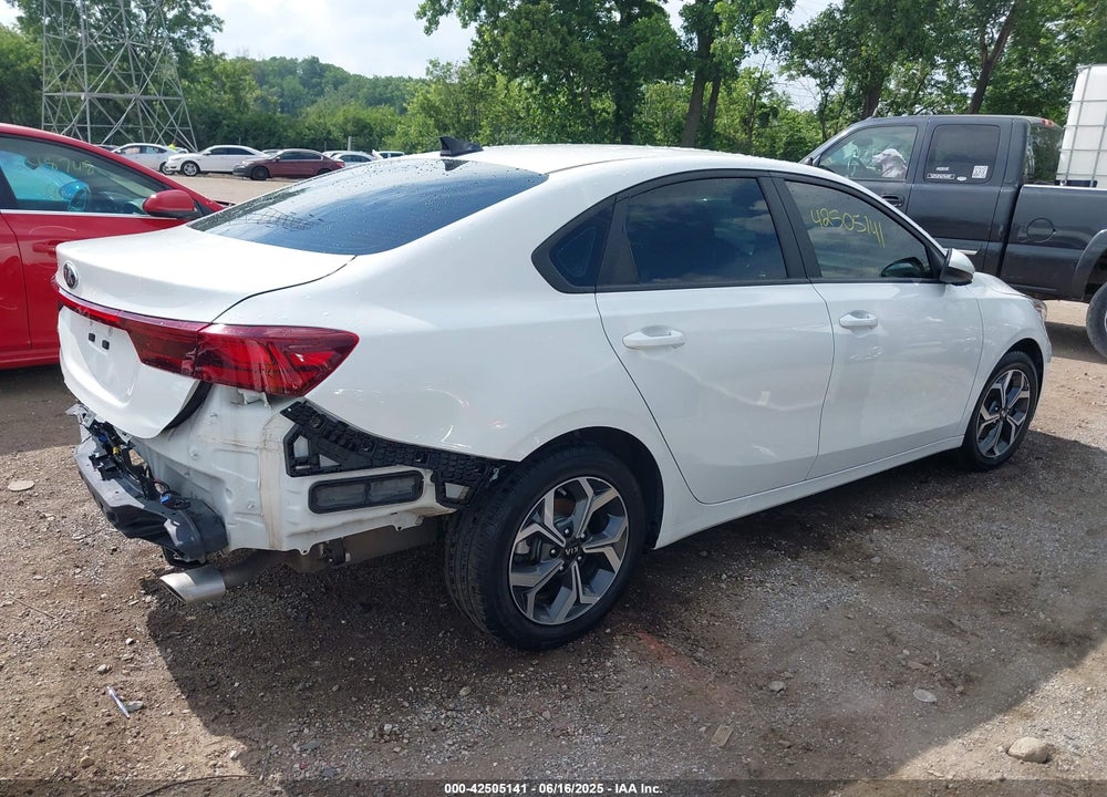 2021 KIA FORTE LXS VIN: 3KPF24AD5ME331800