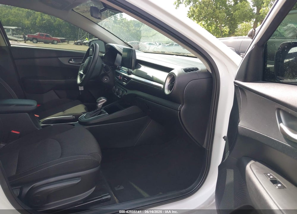 2021 KIA FORTE LXS VIN: 3KPF24AD5ME331800