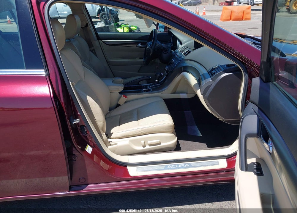 2013 ACURA TL 3.5 VIN: 19UUA8F57DA009974