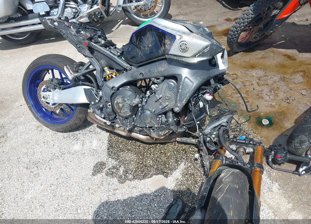 2025 YAMAHA MT09 SP VIN: JYARN95E4SA000819