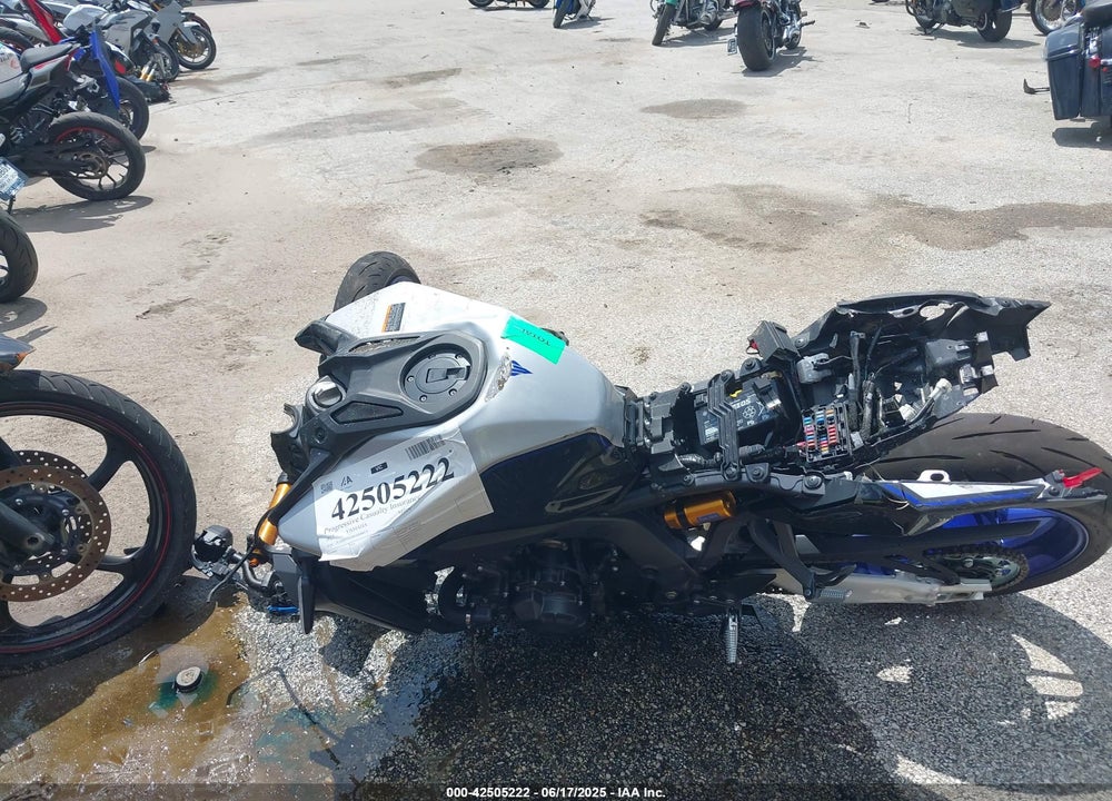 2025 YAMAHA MT09 SP VIN: JYARN95E4SA000819
