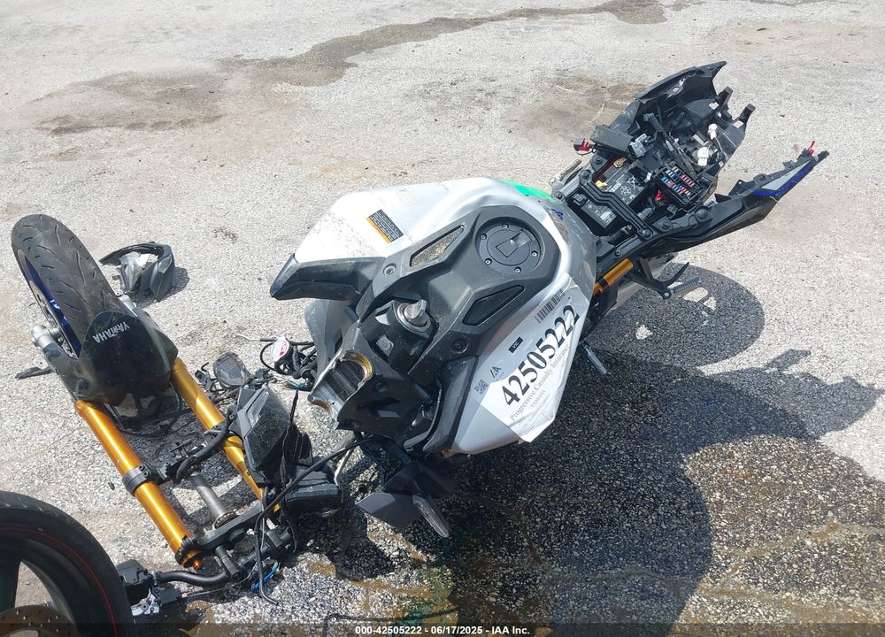 2025 YAMAHA MT09 SP VIN: JYARN95E4SA000819