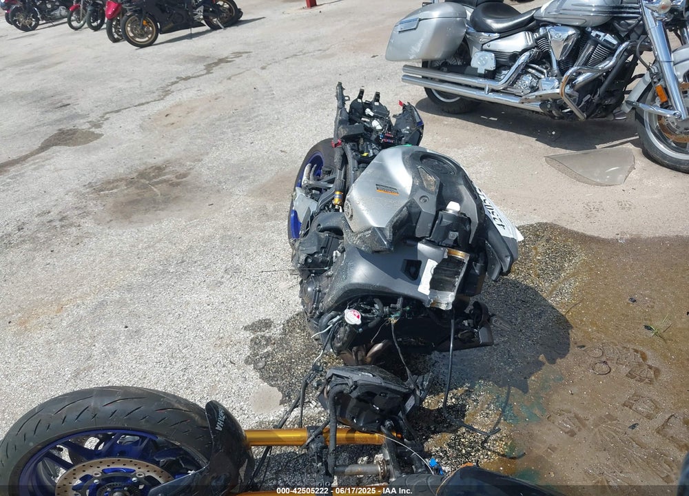 2025 YAMAHA MT09 SP VIN: JYARN95E4SA000819
