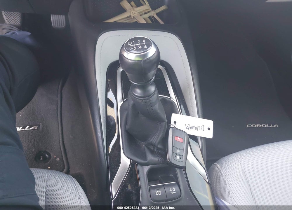 2019 TOYOTA COROLLA VIN: JTNK4RBE0K3045768