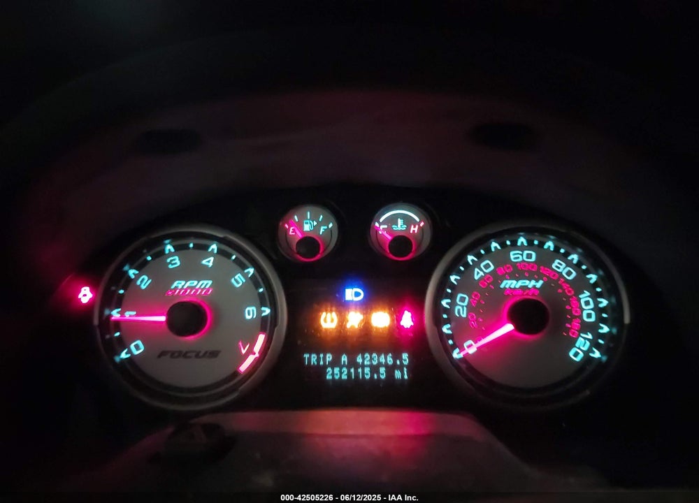 2011 FORD FOCUS SEL VIN: 1FAHP3HN1BW180515