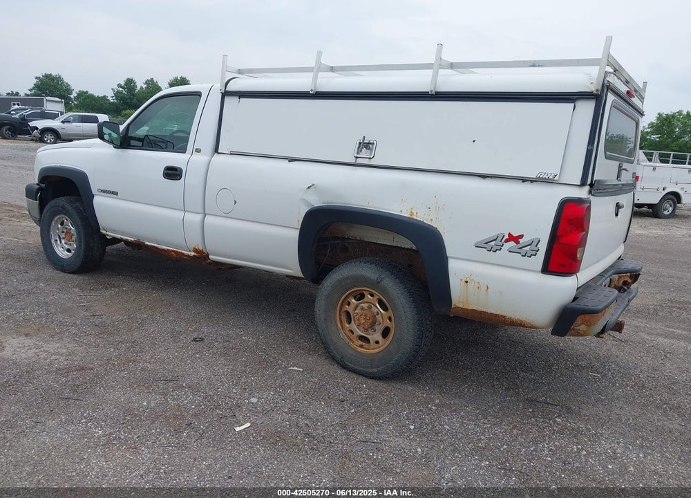 2005 CHEVROLET SILVERADO 2500HD WORK TRUCK VIN: 1GCHK24U25E283372